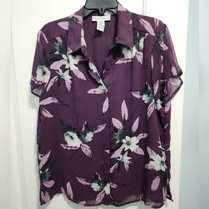 Sag Harbor purple floral buttton up short sleeve. Sz L